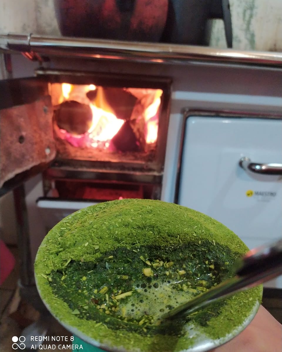 Juninhob21's tweet photo. Coisas boas estão por vir ✨
•

•

•

•

•

#Loucospormate #chimarrão #instagood #fashion #happy #like4likes #art #fogaoalenha #frio #interior #juntosvenceremosocoronavírus #VidasNegrasImportam https://t.co/pO1rSSupP3
