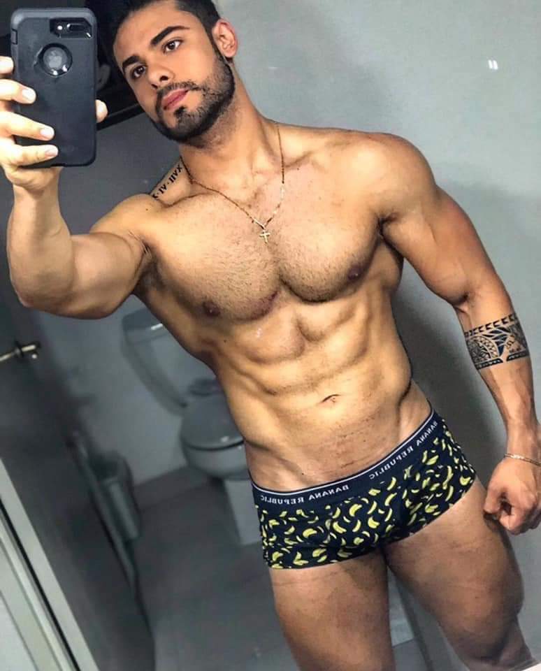 iangarciamx's tweet photo. Un tb.

¿A quien le gusta el platano?🍌 https://t.co/9cxvJigwrn