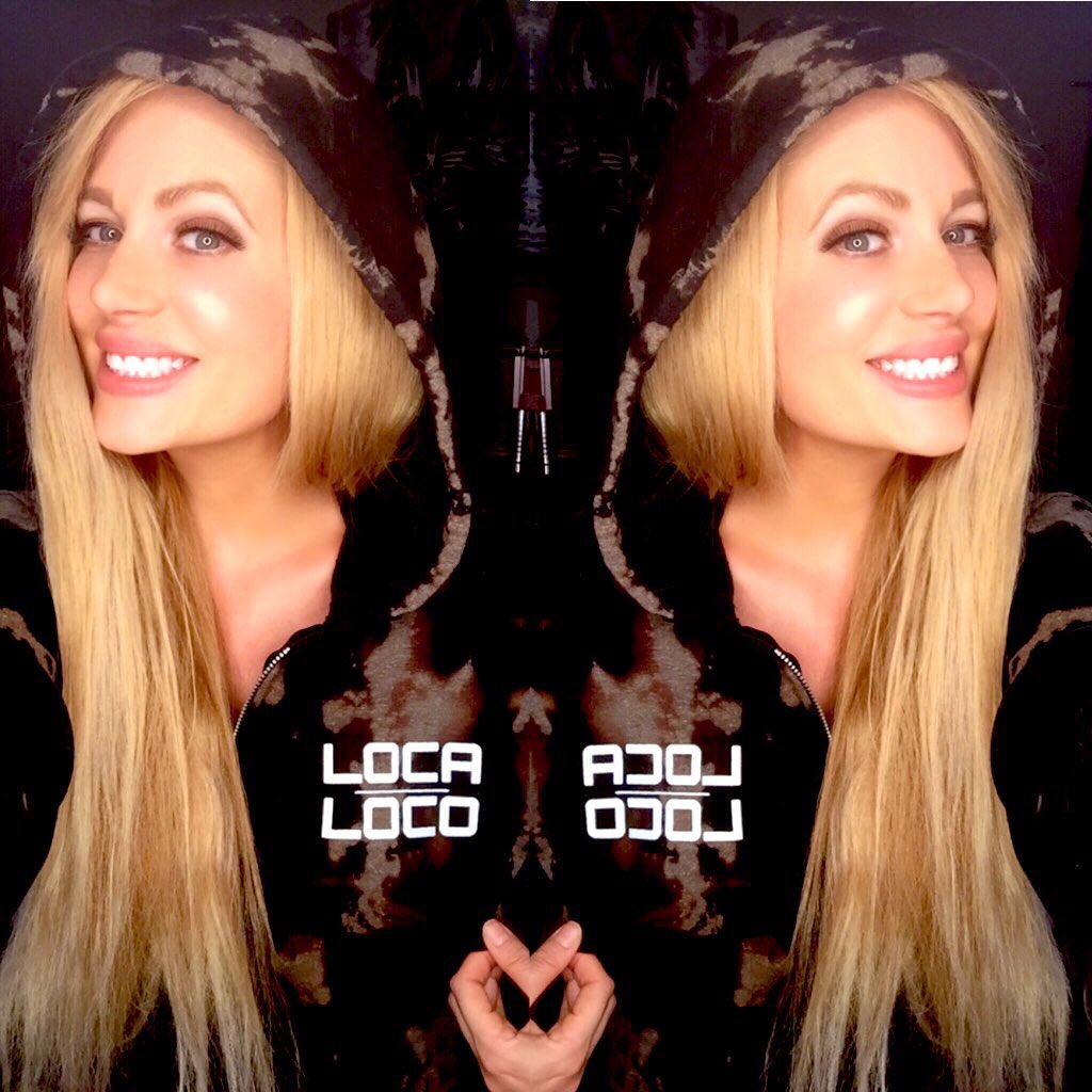 HollyMeowy's tweet photo. Cat-agory is cute cozy realness!
In honor of @TheTayaValkyrie line drop @LocabyTayaV today Iโm wearin the #presley hoody @mikemanganbot is wearing the Presley TEE gets urs https://t.co/tzBEgd9Adb right meow!
#tayavalkrie #hollymeowy #supportsisters #cuteandcomfy #supercute https://t.co/BxJjNZQu0L