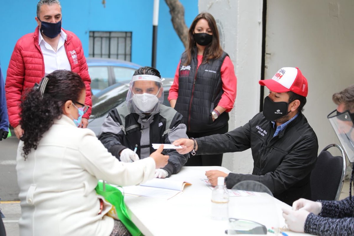 En la <a href="/AlcaldiaMHmx/">Alcaldía Miguel Hidalgo</a>, en honor a Pancho Villa y sus panchólares, expedimos nuestra propia moneda: los Robobonos, también conocidos como Hidalgos. 

Más sólidos que el Euro y el Dólar juntos y además son veganos.