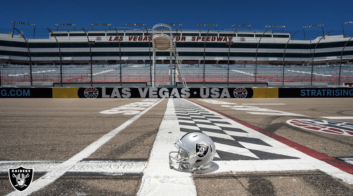 Mick Akers tweet media