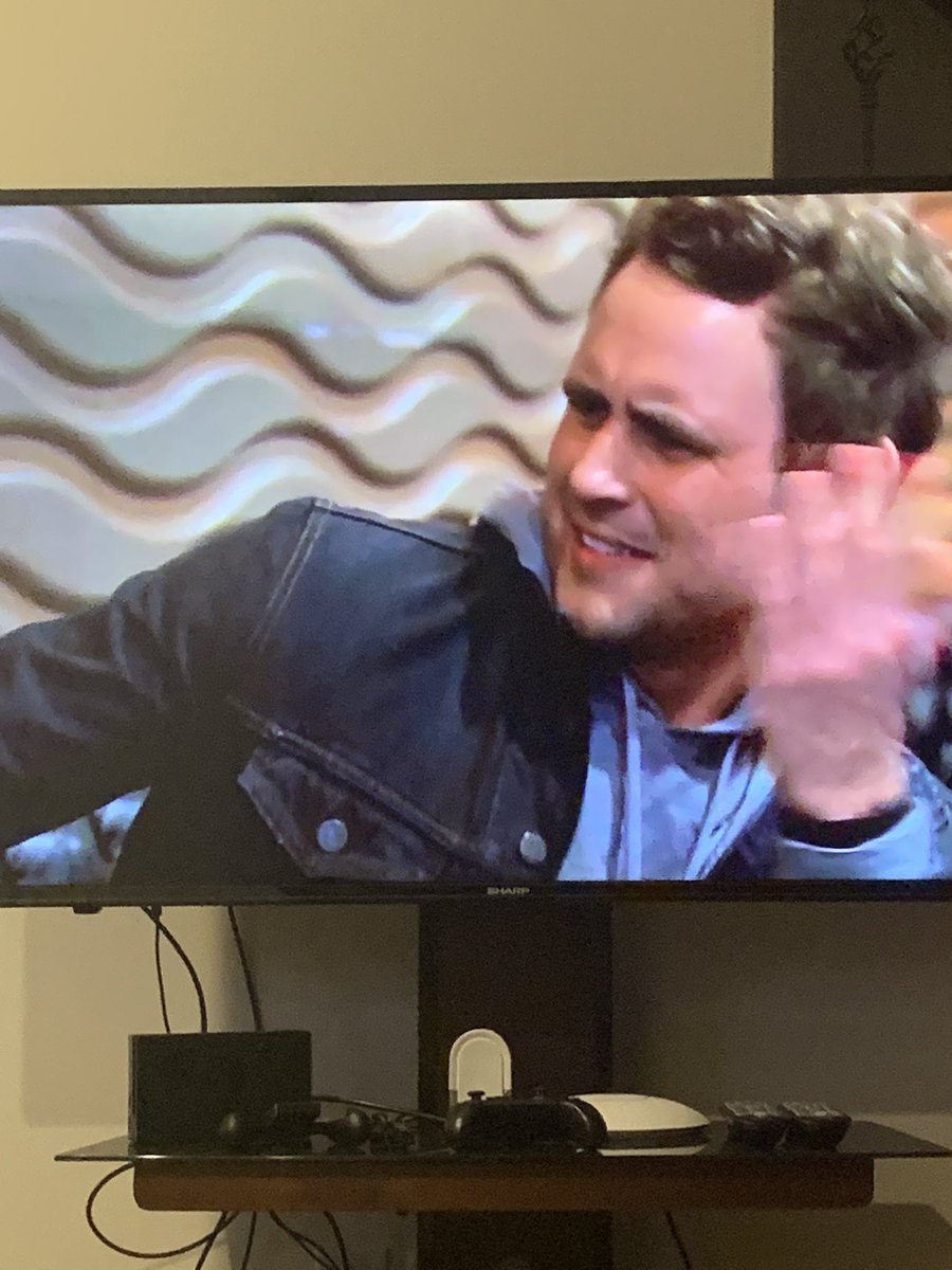 BachelorTweets2's tweet photo. When your $8.99 sandwich ends up costing $26.46 + tip on door dash #TheBachelorGOAT https://t.co/O2s0ammKIL