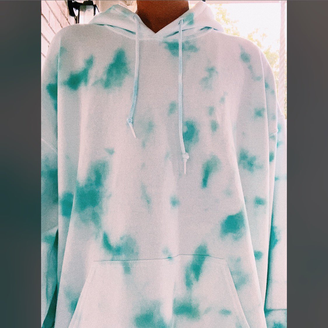 AlliecatAl's tweet photo. RETWEET &amp; BUY YOURSELF A CUTIE HOODIE 🤠🤩🦋🌈🤍 https://t.co/VHyTL6Vh5A