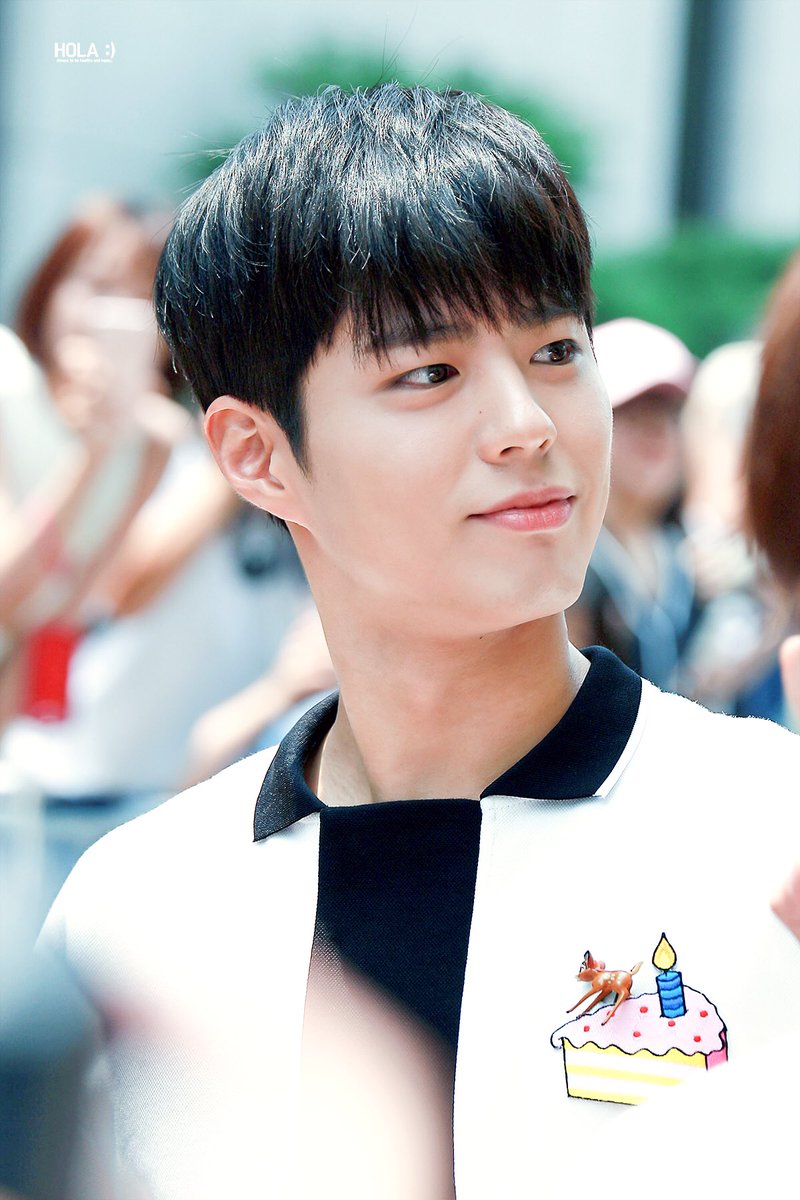 hola_blessU's tweet photo. 세상에서 제일 
행복했으면 좋겠다🌸

https://t.co/FJnOnF8fF2
 https://t.co/cpqoc0ZipR
https://t.co/YANR3HmiGO

#happybogumday
#어서와_박보검_생일파티 https://t.co/owRkCJs6lG