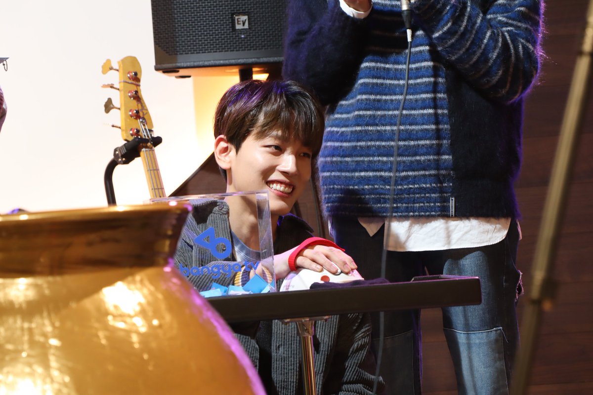 w24ever__'s tweet photo. 200118 
#bbangyatv fanmeeting 
#w24 #jonggil 
@Band_W24hours ♡♡♡♡ 드뎌 트위터에서도 태그 할 수 있다 호호 https://t.co/sogOWGReEa
