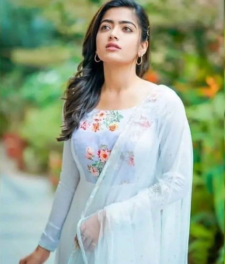 My goddess rashmikha  @iamRashmika how are you "When life gives you a hundred reasons to break down and cry, show life that you have a million reasons to smile and laugh."Lots of love    love's you worship you, your sincere  @iamRashmika  #RashmikaMandanna