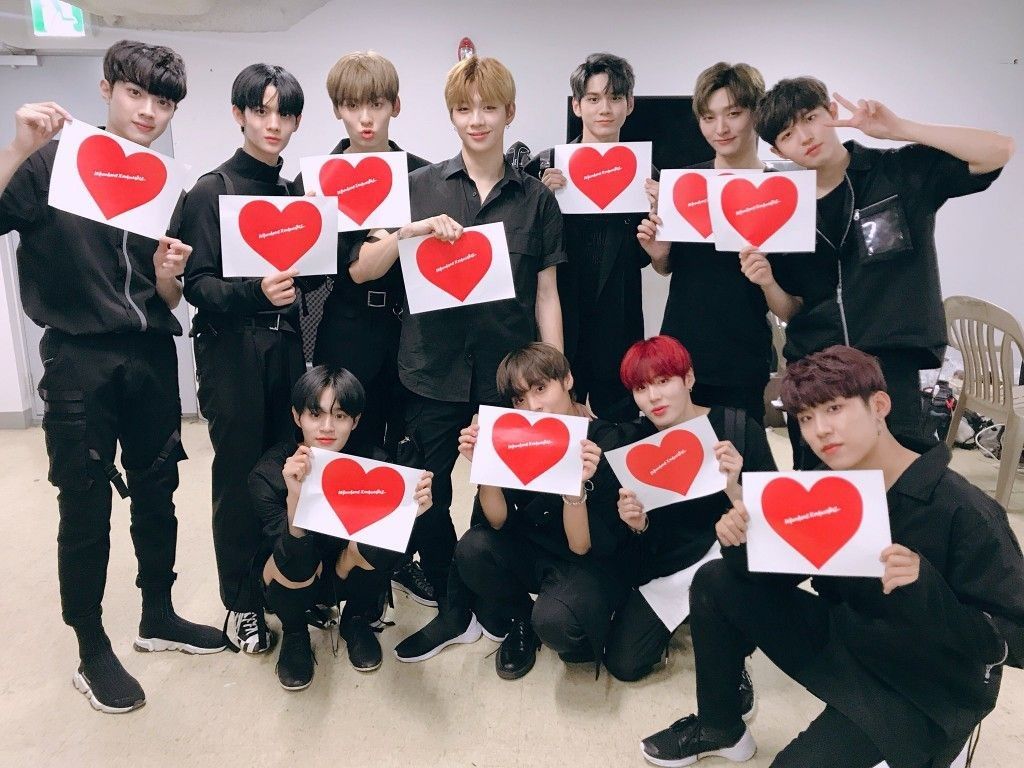tran080597's tweet photo. #3yearswithWANNAONE
Nhแป cรกc cแบญu nhiแปu lแบฏm
Mau quay trแป vแป vแปi Wannable nhรฉ
Sแบฝ mรฃi chแป cรกc cแบญu, cho dรน lร 5 nฤm hay 10 nฤm ฤi chฤng nแปฏa
#PD101S2 #Produce101Season2
#WannaOne #์๋์ https://t.co/O9bW9VuUNb