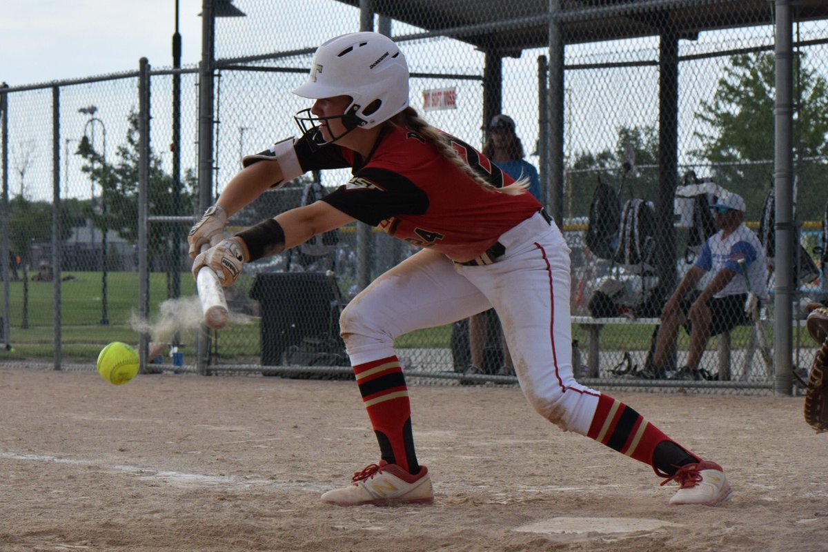 BarefootBlond11's tweet photo. Laying down some bunts
Gametime Stars 16u Gold
#gametimestars #nikonsports #kp https://t.co/sJER5TjHOX
