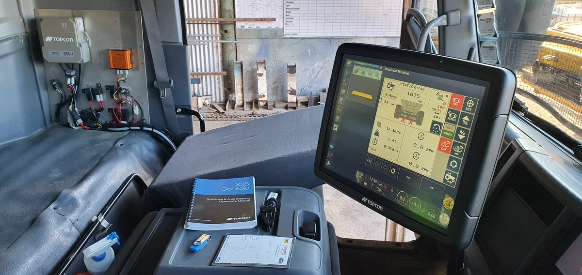 TotalAgControl's tweet image. 🌱 In the Wilkins Farming spreader truck, we have also installed the new @topconag modem for data transfer and integration with Topcon Agriculture Platform (TAP)📡.
#nzfarming #farming #farmlife #nzfarmers #nzfarmer #everythingcountrynz #farmingnz #ruralnz #nzagriculture