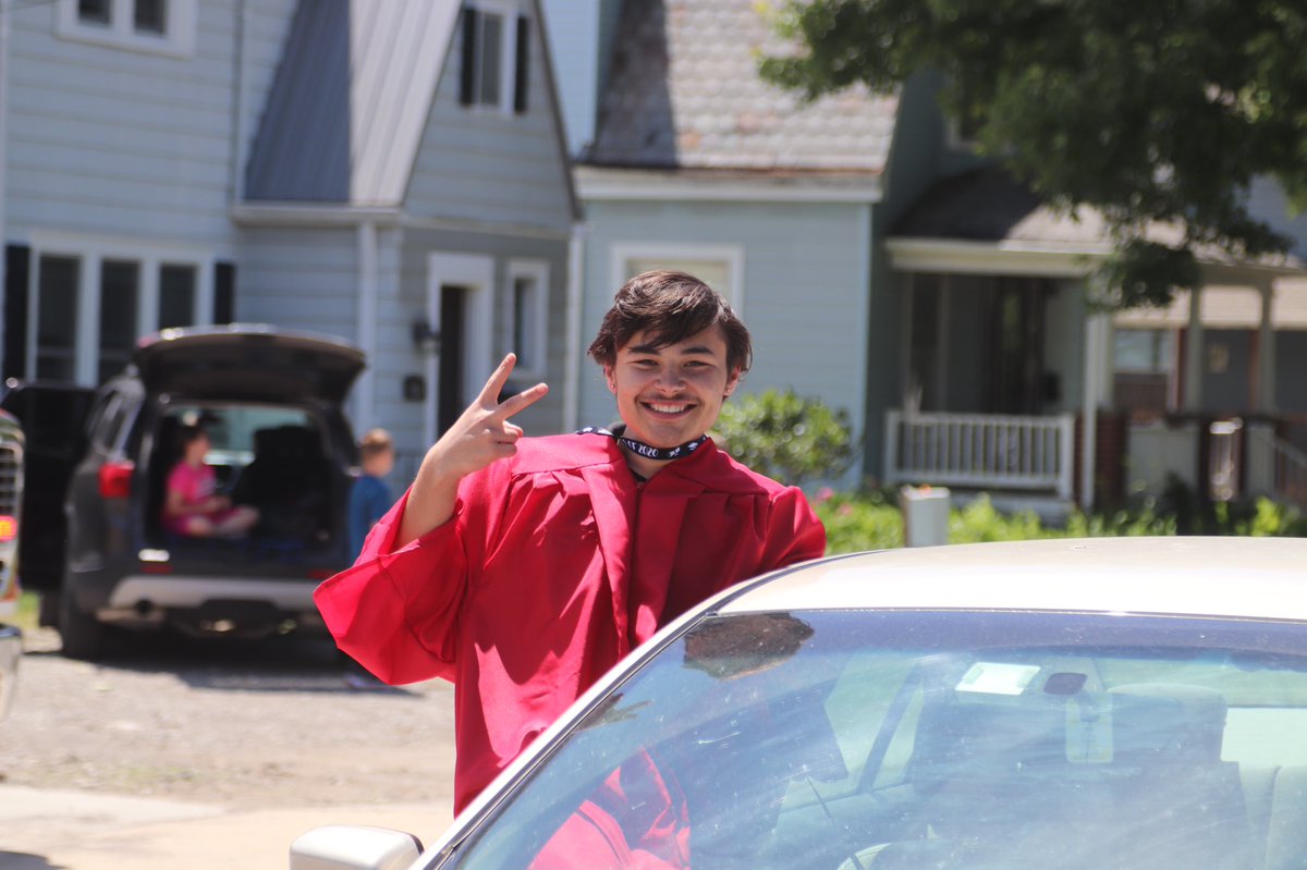 TMCNEWS's tweet image. The complete photo gallery &amp;amp; video of the Firelands High School’s Class of 2020 Parade can now be found on our Facebook page. 

#firelands #Classof2020