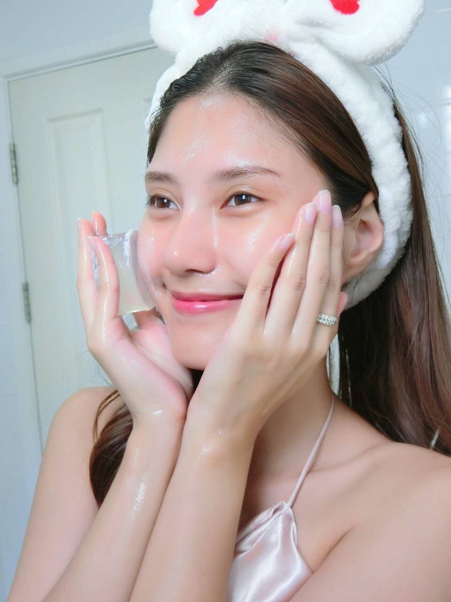 PEETIDARAT's tweet photo. ✔ใสขนาดนี้ เอาไหมมม
✔จ่ายเพียง150฿
✔โปร2ก้อน300฿ส่งฟรี
สนใจibมาเลยค้ะ https://t.co/6slUG7yNRK