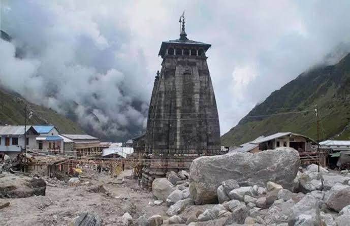 Kedarnath 2013:
7 years ago the heavens opened up & took away thousands of lives. 16 -17 जून 2013 #केदारनाथ_आपदा मे जल प्रलय से मारे गये लोगो को भावभिनी
#श्रद्धांजलि ईश्वर उनकी पुण्य आत्मा को शांति दें ।
@AvdheshanandG
#Kedarnath #केदारनाथ
#ओम_शांति_शांति_शांति
#Uttarakhand https://t.co/e6YHxfNwsU
