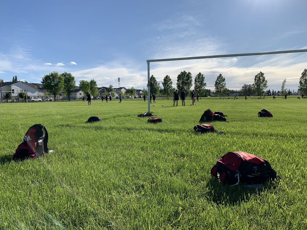 CSWUSoccerClub's tweet photo. So good to be back out training again! Here we go... #SociallyDistanced #WashYourHands #SWUproud @SWUPremiers07 @CSWUPremiers06 https://t.co/hzqeFkvEWT