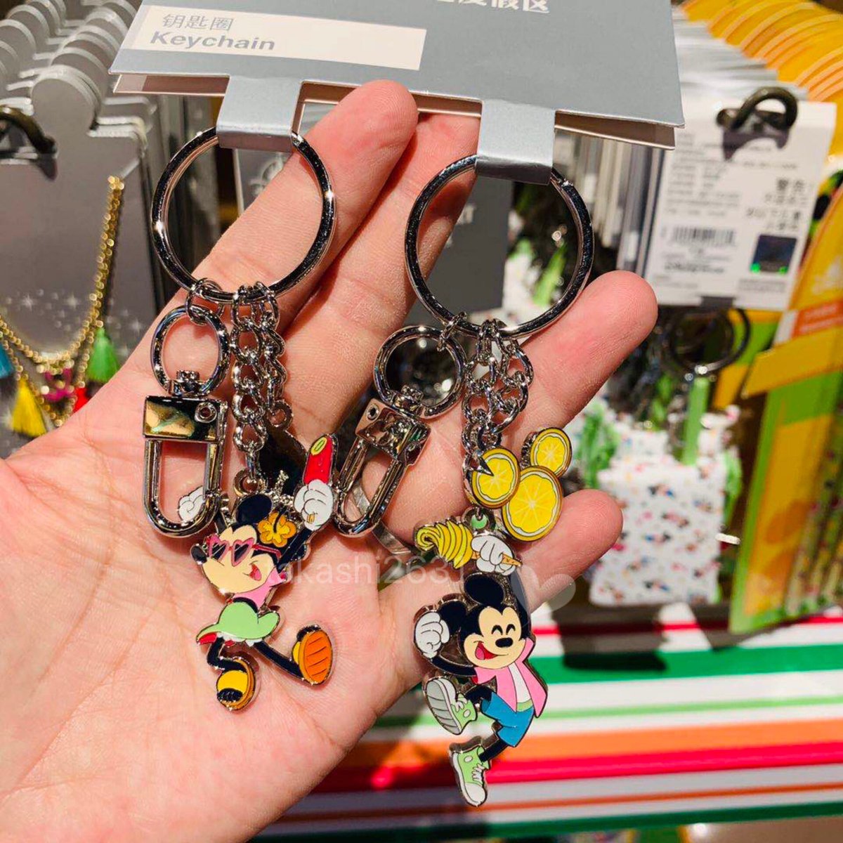 sh_goods_disney's tweet photo. 上海の夏グッズ⑤

#SHDL_mdm #上海ディズニー #上海ディズニーランド https://t.co/42Nf14NaCN