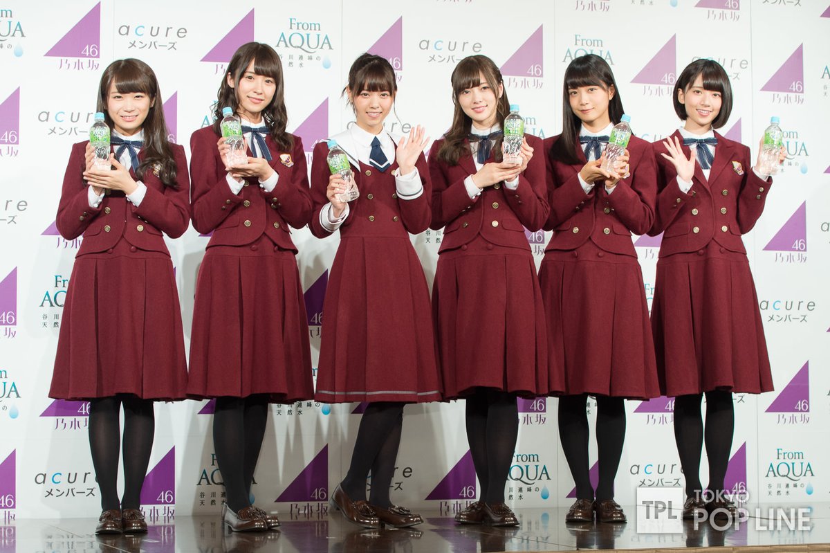 18 ⊿ 13th Single UniformAs some of you may know, Nogi management usually assigns uniforms based on age.In this case, all of the members born in 1994 and after (except Kaz) have neckties and boleros, while the older members wear blazers and ribbons. https://twitter.com/korobizaka/status/1272229084425342976?s=20