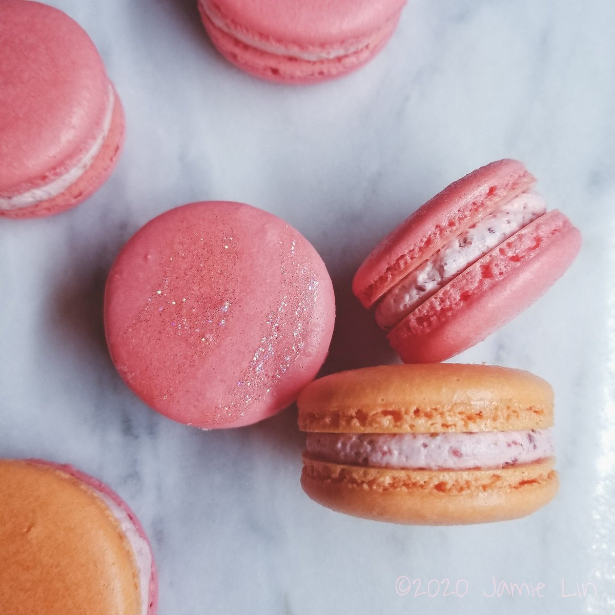 Jamie_Lin's tweet image. French macarons with a strawberry buttercream &amp;amp; mango lemon curd in the center. My favorite flavor I've made  so far!
🍓
🥭
🍋
#macaron #frenchmacaron #yum #instagood #instalike #baking #instalove #strawberry #mango #lemon #baked #fruit #sweettooth #yummiesinmytummies