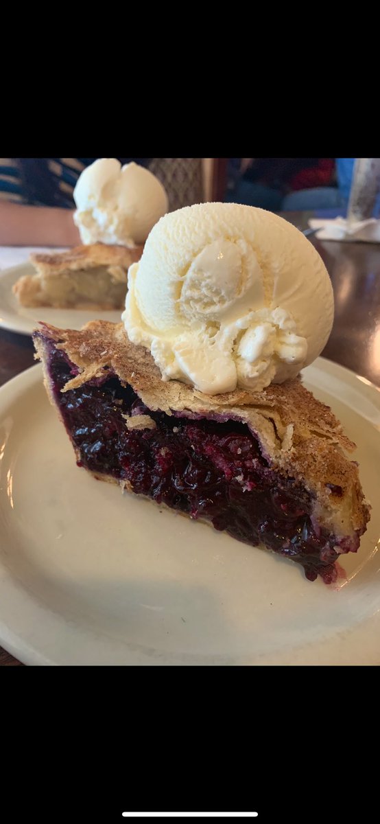 risingtide_hi's tweet photo. Check out where you can snag some of these delicious dishes on our Instagram page! #KeepHawaiiCooking #HungryToHelp #HungryToHelpHawaii #foodie #foodiehawaii https://t.co/ILZaL9lwvU
