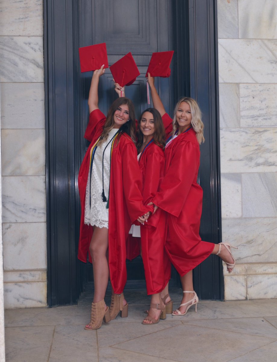 mayavalentic_'s tweet photo. happy 18th birthday paige! i’m so thankful for u and all the memories we’ve made! i hope ur day is the best, i love you the most,, ❤️🥺 #gobucks @paigeecapel https://t.co/IBO3rsm1Xr