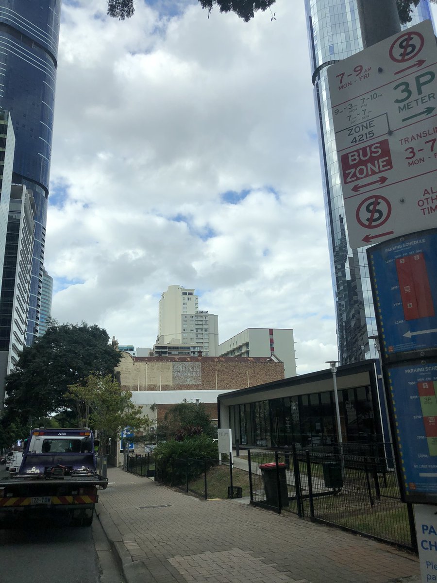 Hey <a href="/brisbanecityqld/">Brisbane City</a>, is it ok for trucks to park in a no standing zone?
