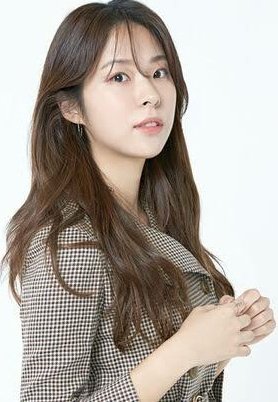 19. Seo Eun-Soo.She appeared in Itaewon Class as an applicant for Danbam, then I saw her in Running Man and daebak! Her personality is so fun and also pretty  #AhnBoHyun  #SeoEunSoo