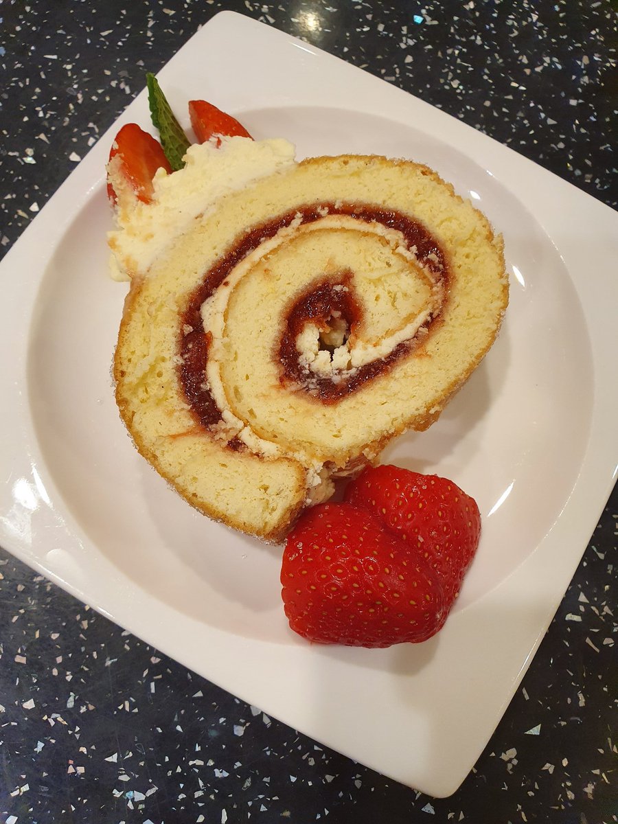 Rina Eleftheriou tweet media