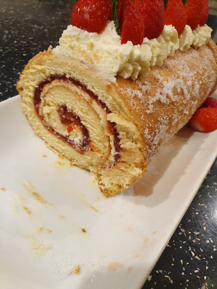 Rina Eleftheriou tweet media