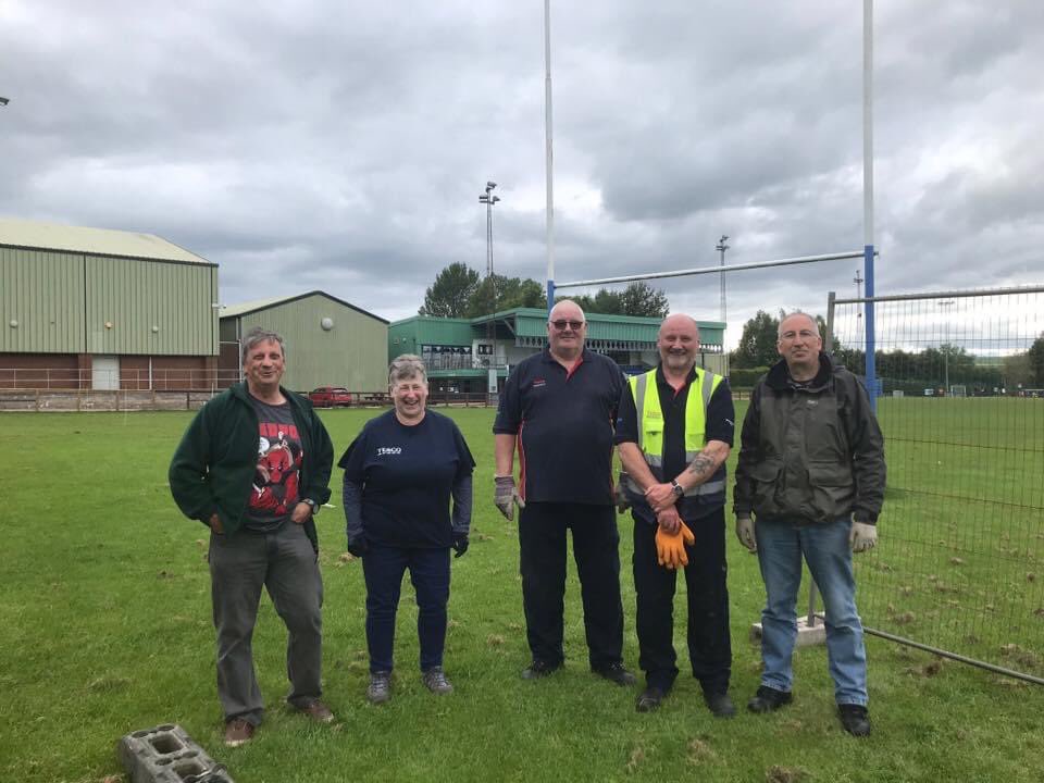 cuparhighland's tweet photo. Tuesday is a physically challenging night as our fencing goes up. Here is a selection from years gone by. We are thankful for our helpers who help us ever year. Hope to see them back next year. Head over to our Facebook for more information. https://t.co/x0VAOsIY5P