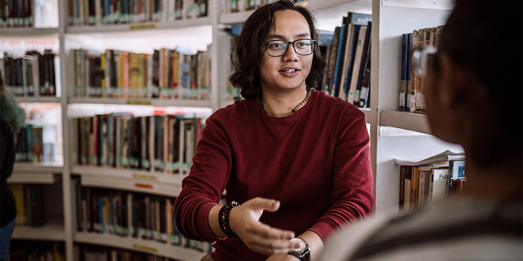 EmeraldLibrary's tweet photo. As the use of libraries change, more is being asked from library leaders in order to help attract and retain users. Our book "Emotional Intelligence & Critical Thinking for Library Leaders" by @libraryCEO looks at this, read a free chapter here https://t.co/DsrlP61CQI https://t.co/DFohFHB0CD