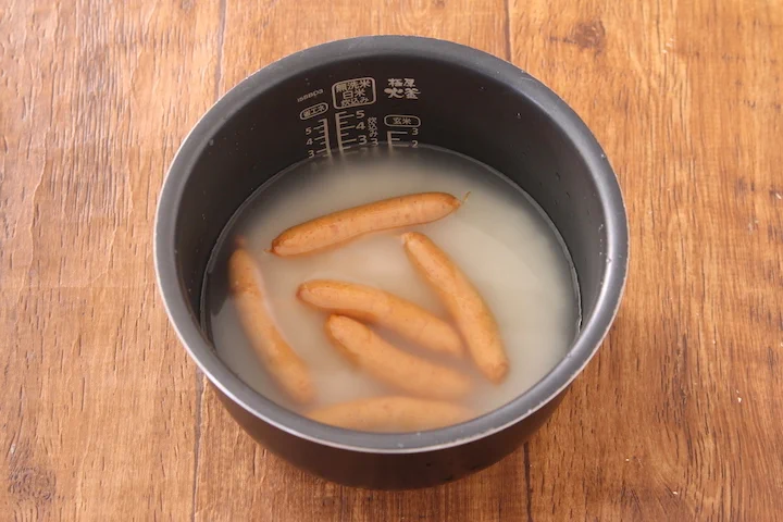 この組み合わせは罪深い･･･！ごはん+ソーセージ+バターで作る絶品料理！