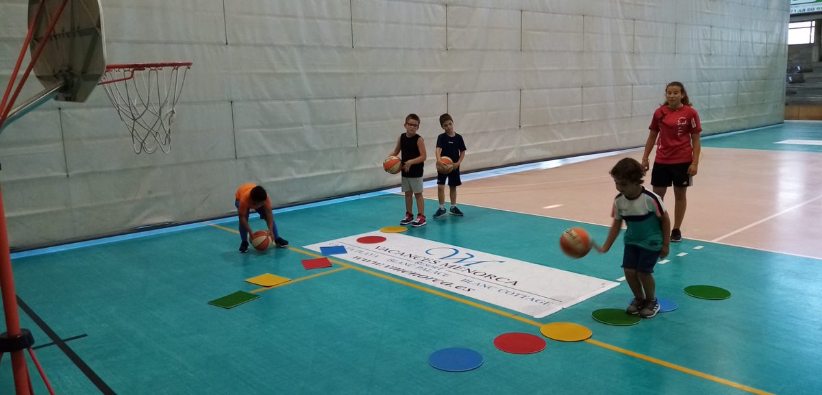 CBPonent's tweet photo. EN PONENT ARRANCAN LOS PRIMEROS ENTRENOS POST CONFINAMIENTO💪🏼 LOS MÁS PEQUEÑOS YA BOTAN... 🧡🏀🦁
SOMEQUIPSOMPONENT⛹🏼♀️⛹🏽♂️
#somequipsomponent #volvemosmejores #noparamos #cbponent #ponentonfire #basquetvalorscreixentjunts #viuesbàsquet https://t.co/XojGo5koeS