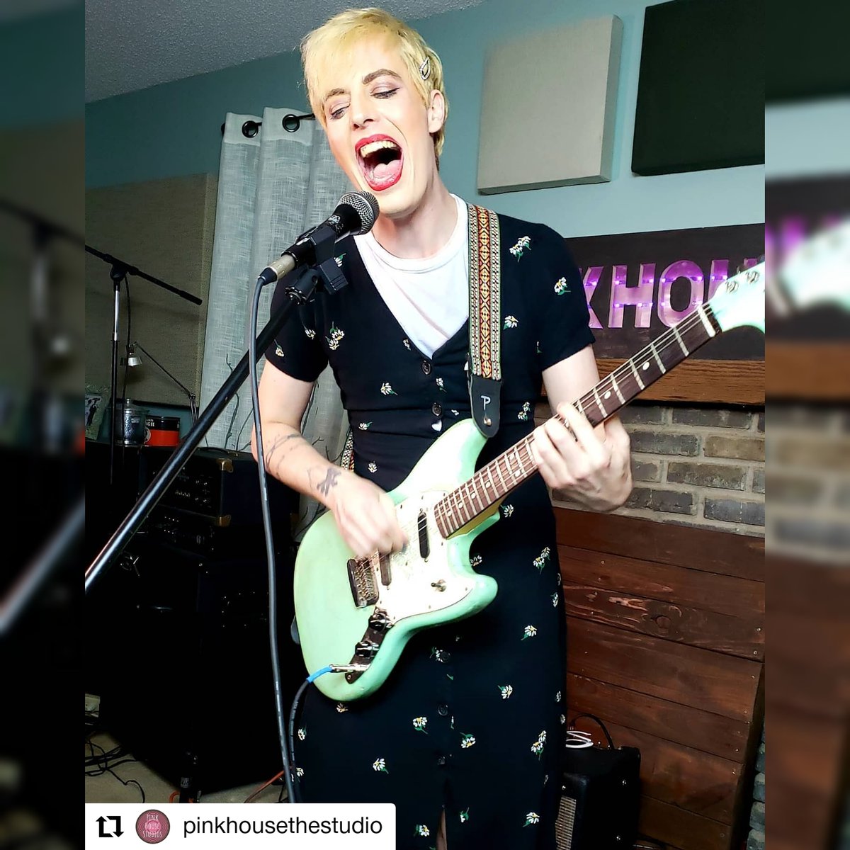 New #video soon.

Repost @pinkhousethestudio
• • • • • •
@meanmotorscootermusic 
#pinkhousethestudio #meanmotorscooter #supportlocalmusic #studio #musicvideo #fortworthmusic