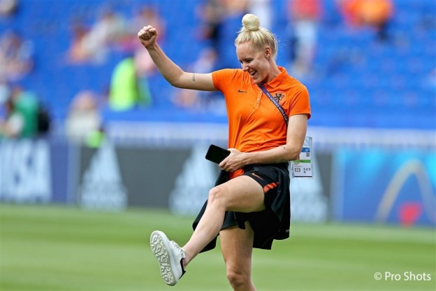 FOTO | Kerkdijk zet zich in voor goede doel: ''Krijg vaak de vraag'' vrouwenvoetbalnieuws.nl/s/293443 #vvn