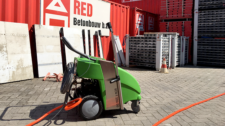 DiBO_Cleaning's tweet photo. DiBO Nederland BV leverde recent samen met DiBO-dealer Harkema een DiBO ECN-T 220/30 koudwater hogedrukreiniger op bij RED Betonbouw uit Oud-Beijerland. 😎💪
#highpressurecleaning #highpressurecleaner #coldwaterhighpressurecleaner #DiBOCleaningSystems #TheGreenPower💚💪 https://t.co/olN1k3FCAJ