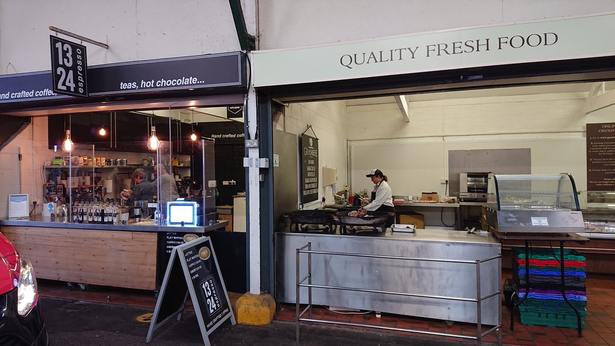 MeltonLivestock's tweet photo. A few of our traders setting up today! Come and see them for your farmer fresh food, antiques, clothing and general goods.
@MeltonBid
@MeltonBC @meltontimes #OutdoorsUndercover https://t.co/EL4tpsn2cv