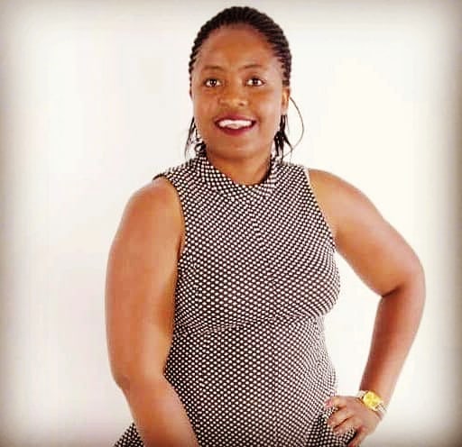 GMCZimbabwe's tweet photo. 🇿🇼 &amp; the🌍! It's #CHOOSEDAY,&amp;It’s ALL ABOUT @MercyBofu.A @ZBCNewsonline  reporter based in the Lowveld Region; holds a Media&amp;Society Studies Degree with 5 years media experience.She has a passion for underreported issues in marginalised communities&amp;is a #COVID19 FrontlineReporter https://t.co/D4rAjiYOI9
