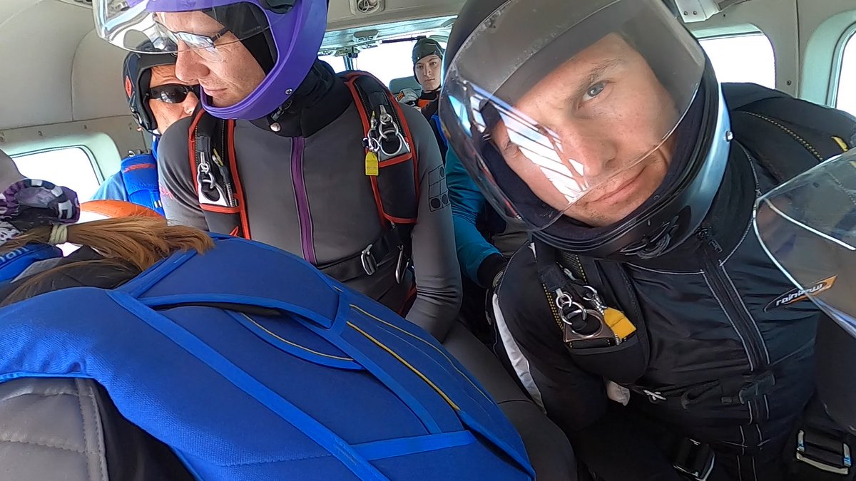 All our winter tunnel sessions finally paid off!🪂
#skydiving, #welovetofly, #Brandenburg #dropzone #Germany #seriously