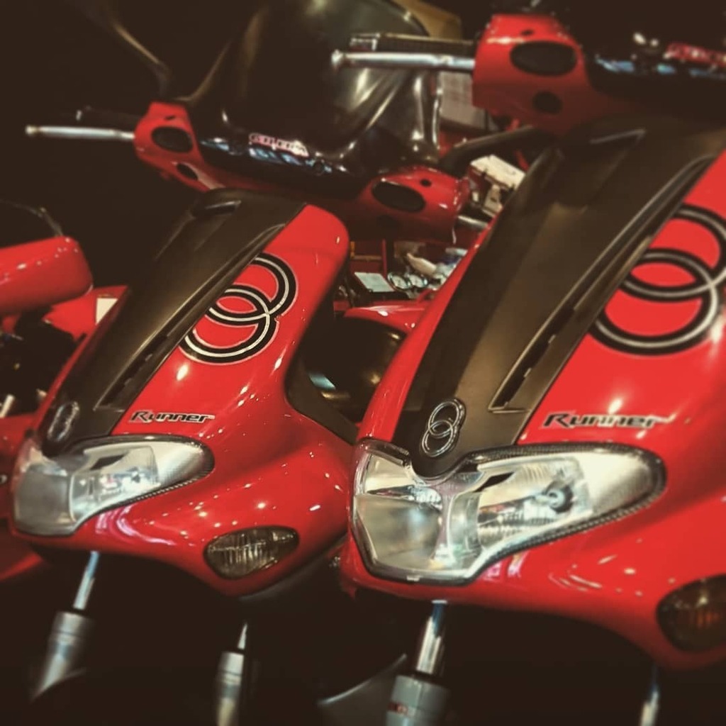 GYRO_RYOMAX's tweet photo. 兄弟。125と180。

#gyro #ジャイロ #gilera #ジレラ #runner125 #runner180 #フォローミー #follow_me #followｍe https://t.co/VXwEjUCty1 https://t.co/ZHSn6hsh3K