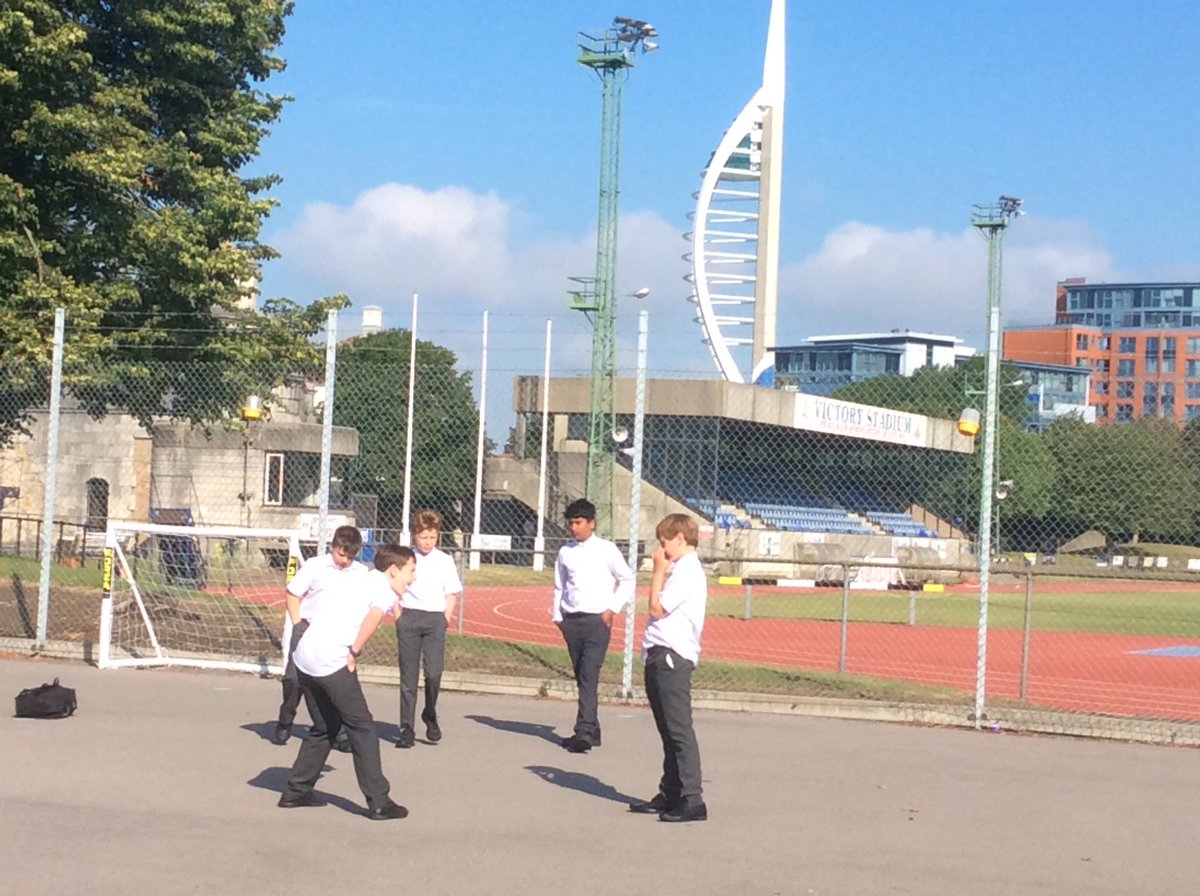 pgs_junior's tweet photo. What a lovely morning! Year Six taking advantage of the sun before the bell goes. #chattingwithfriends https://t.co/sWDOvdzARG