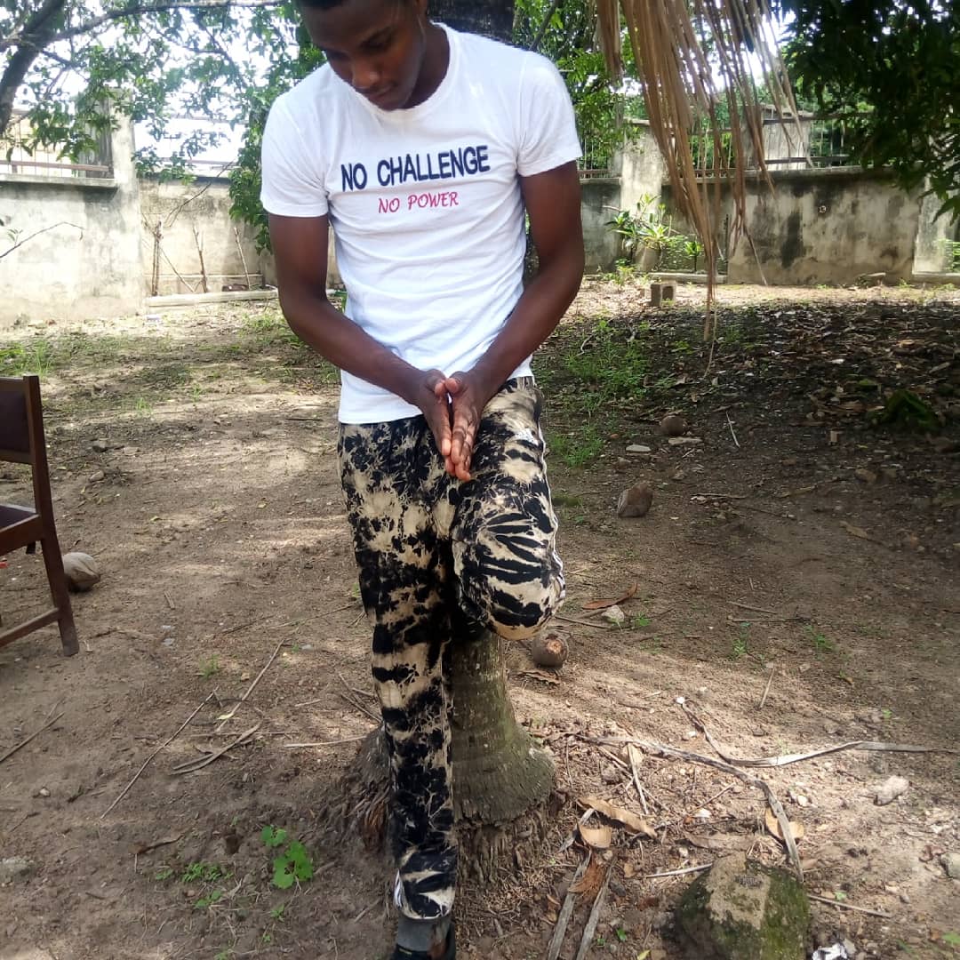 AyanfeEledumar9's tweet photo. DM for your Adire clothings 😁 #CynthiaMorganVideo #tuesdayvibes #dontleavemechallange #adire https://t.co/I5s8TToRE5