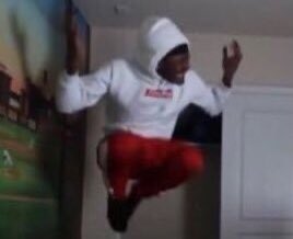 7urpe's tweet image. 2020 So Far :

- WW3 scares
- Kobe &amp;amp; Gigi’s death
- Pop Smoke Death
- Australia burning
- A worldwide pandemic
- All sporting events cancelled
- Confirmed UFO sightings
- Murder Hornets
- A Parallel Universe
- Worldwide Riots
- USA gets DDosed 
- North and South Korea Going at it