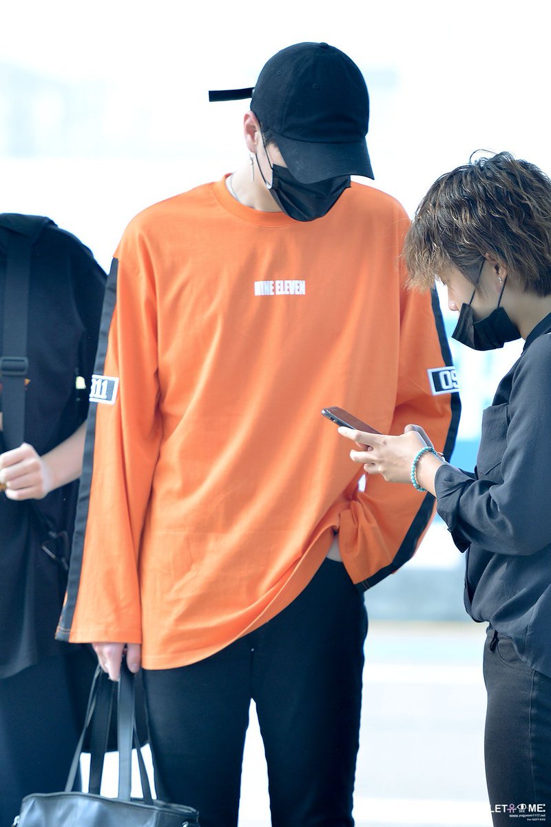 rememberyugyeom's tweet photo. 170616 Yugyeom at Suvarnabhumi airport for #Got7Thailandtour2017 © LetUseeMe

#throwback #유겸 #yugyeom #김유겸 #갓세븐 #got7 https://t.co/RT4nKv7t2l