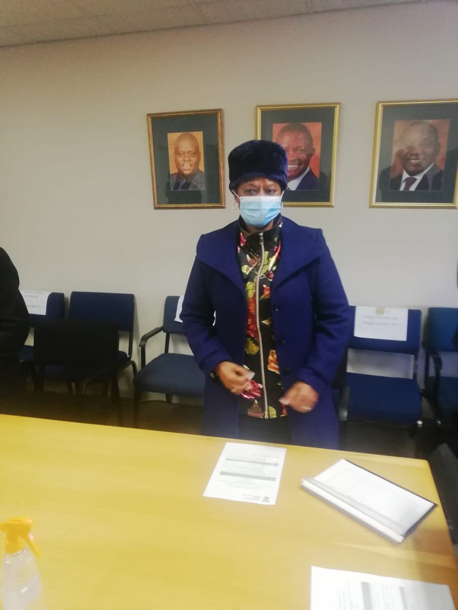 HomeAffairsSA's tweet photo. DM for #DBE arrives at #DHA Mbombela office in Nelspruit to address the #Youth while they apply for & collect their #SmartIDCards #YouthPower #SmartID4Matrics @DBE_SA https://t.co/3Ev0X1xY5w