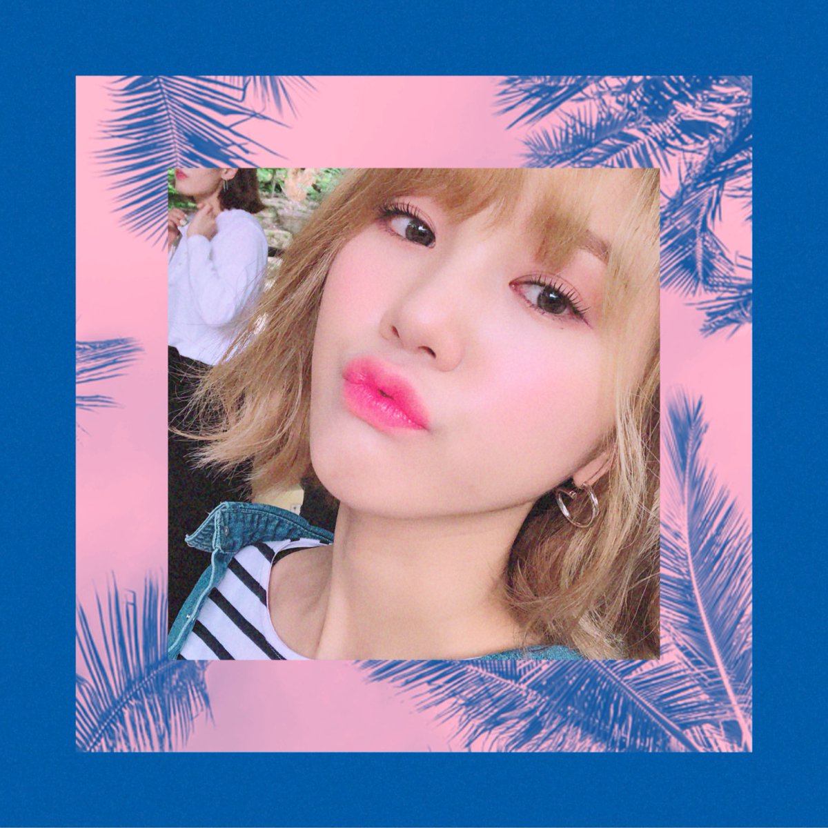OMG_members's tweet photo. #과거사진 #털어보자 #미미

탈탈탈 https://t.co/uwtKLu5EIp