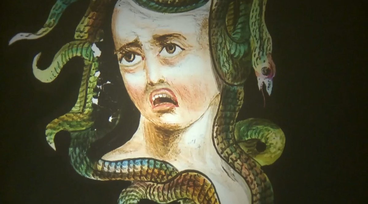 filmotecacat's tweet photo. #266
Le Fantôme de Robinson Crusoé

Un espectacle de la @cinemathequefr que combina la màgia de les llanternes màgiques, de les narracions orals i de la música en directa per oferir una experiència irrepetible.

➡️https://t.co/0tPHmDV16D

#LaFilmoaCasa #LaCulturaaCasa https://t.co/n488XSGl3w