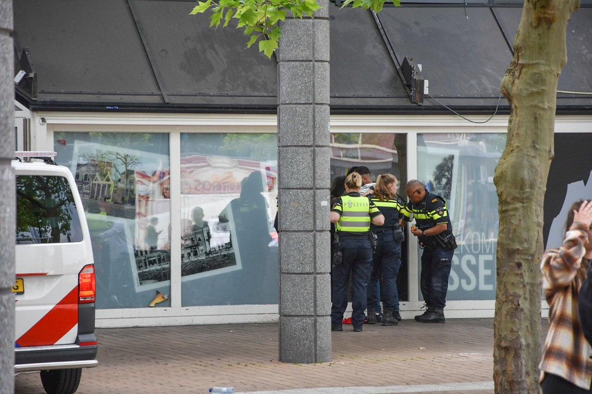 Gewonde en aanhouding na mishandeling in Assen - #Drenthe -..