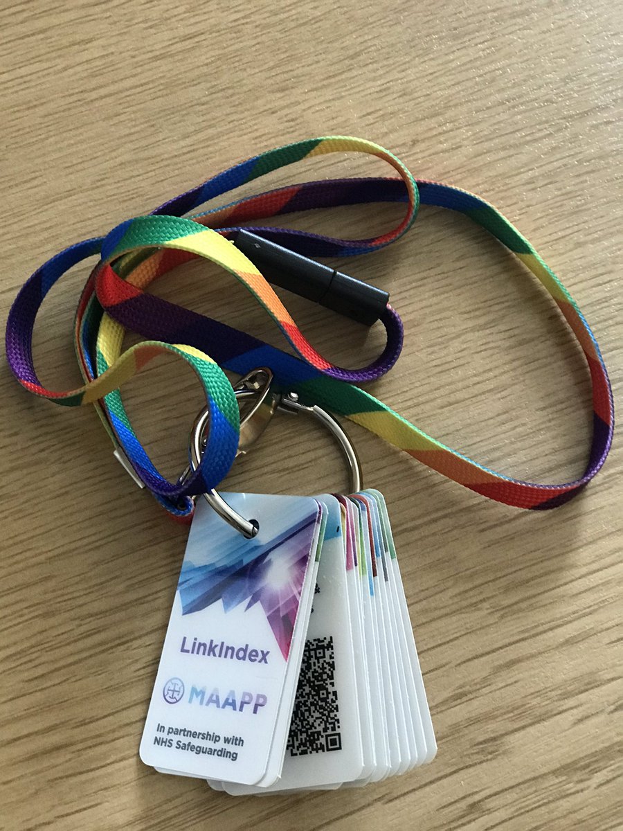 vanessa60141182's tweet image. The key ring Arrived:) Thank you very much!! @MAAPPUK @MariusPat @RaphaelCleo @ChiefNurseJsy #workingtogether #sharingresources #improvingpractice