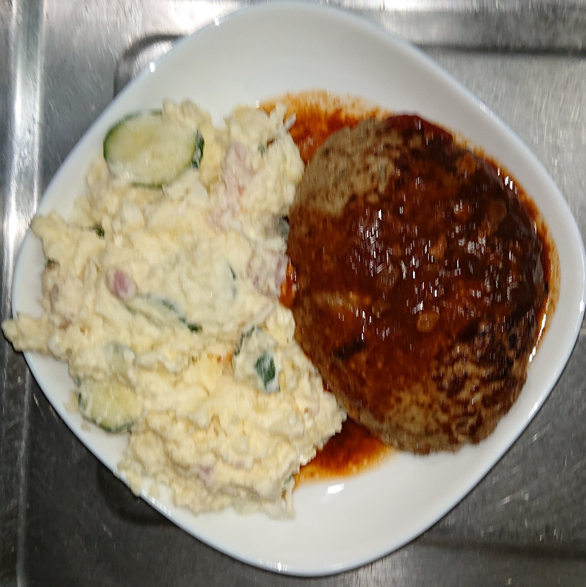 ハンバーグとポテトサラダ Twitter Search Twitter