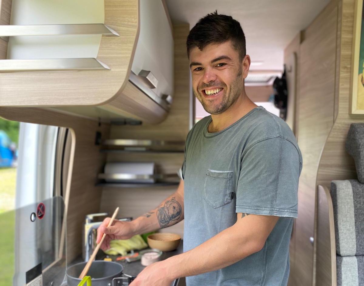 welovecodeio's tweet image. Un gran honor charlar con Miguel Fernández 🙇‍♂️.

Nos cuenta cómo fueron sus inicios, cómo trabaja, sus motivaciones, y cómo ha conseguido trabajar en remoto para empresas americanas de la talla de Github y Fastly.

Todo eso, y más, aquí 👇

welovecode.io/blog/entrevist… 🚀