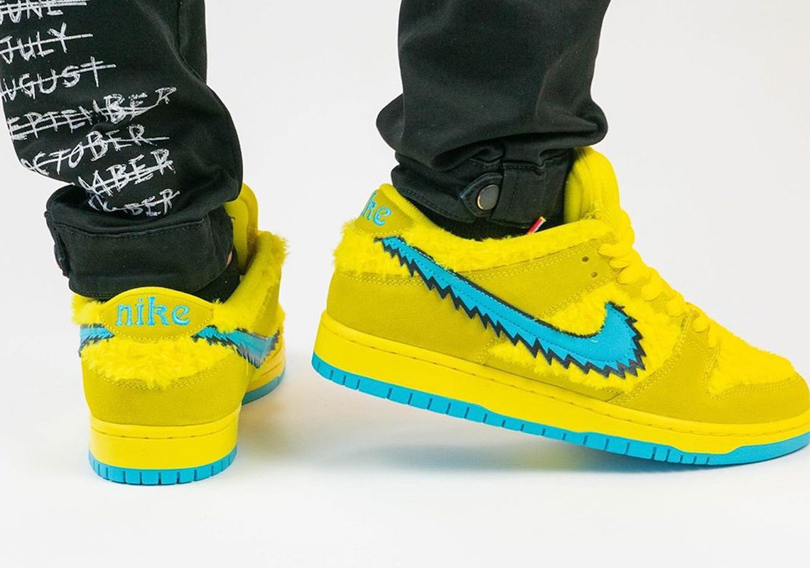 nike sb opti yellow