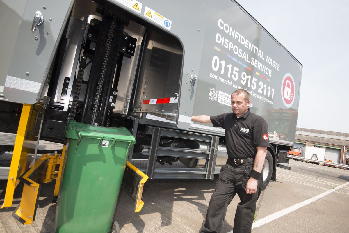 NottinghamCS's tweet image. Are you #GDPR compliant?  We can tailored our on site collection &amp;amp;  #Confidentialwaste shredding service to meet your needs. Call us today to discuss your needs 0115 915 2111 #DataProtection tinyurl.com/y2zywhmd